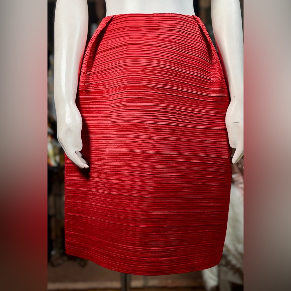 Lanvin Red Accordion Fabric Raw Edge Exposed Zipper Pleated Skirt, Sz 8/40